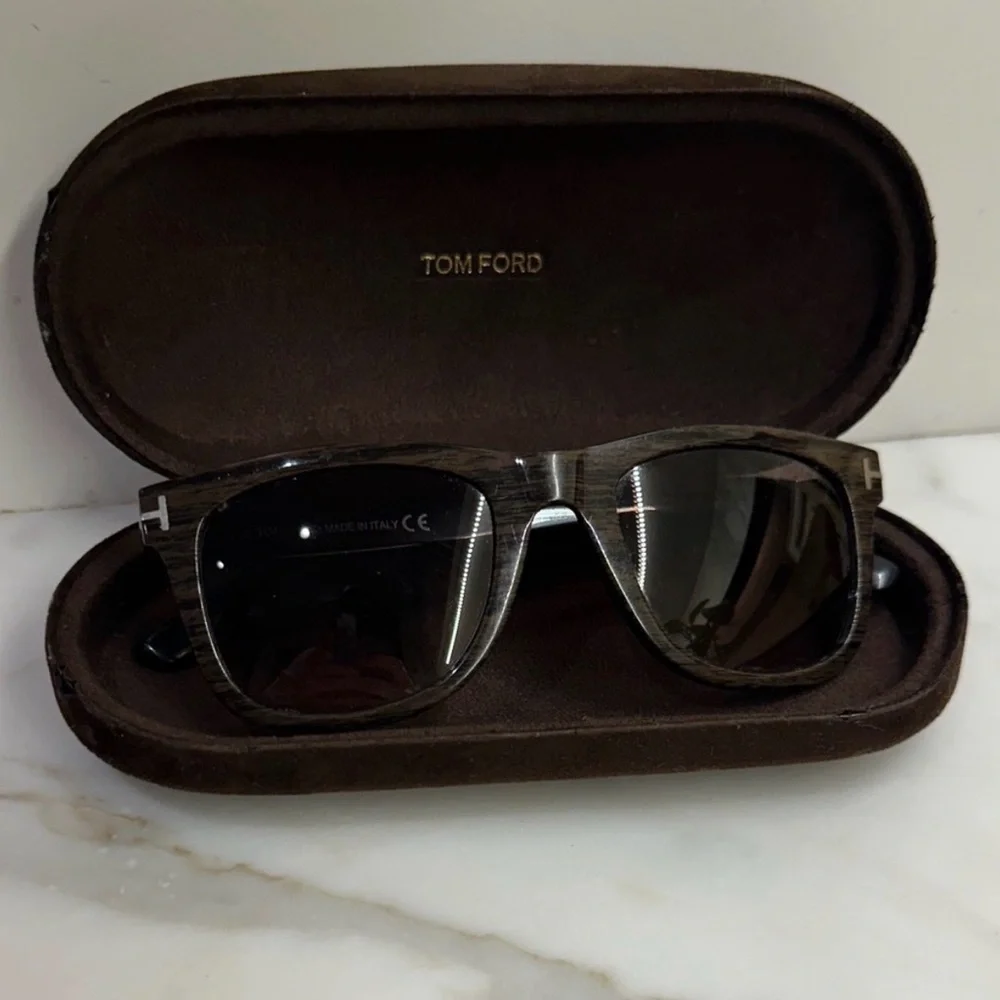 Tom ford sunglasses. Leo TF336 52-21 145 - Picture 1 of 8